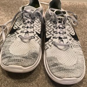 Nike free 4.0 Flyknit running shoes